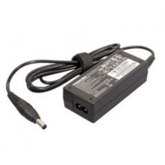 Toshiba P000567750 power adapter/inverter Indoor 45 W Black